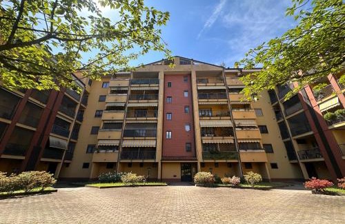 Rozzano Apartment | Curiel