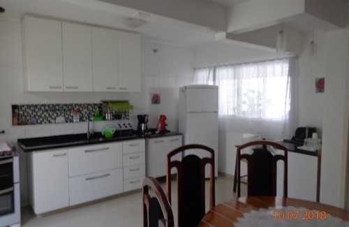 Sao Braz House | CURITIBA-HOUSE WITH GARAGE, IN GATE CONDOMINIUM.
