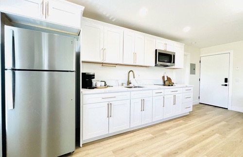 Hillcrest Condo | Curlew ADU is a cozy and newly renovated unit central to downtown San Diego.