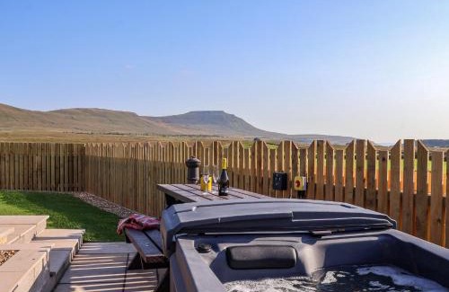 Yockenthwaite House | Curlew