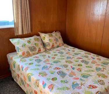 Sekiu Hotel | Curley's Resort & Dive Center