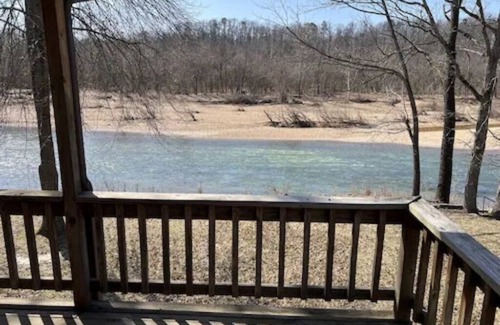 Van Buren Cabin | Current River Getaway/Van Buren, Mo.