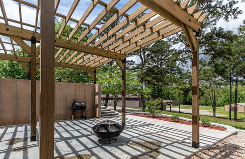 Van Buren Condo | Current track of luxury river cabins 2
