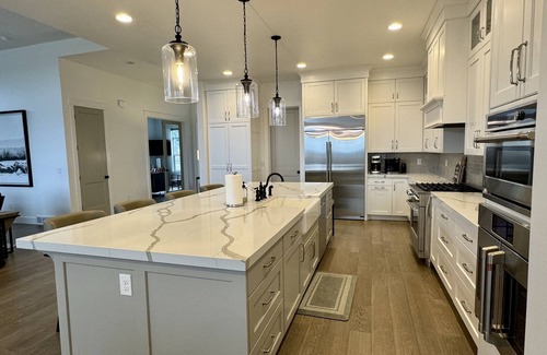 Midway House | Currently available for long term Dec 27-April 15th. Inquire now.