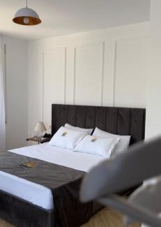 Golem Apartment | Currila Stays 14V