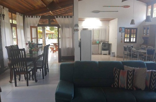 Praia da Fortaleza House | Curta a Natureza da Praia de Fortaleza Nesta Confortável Casa a 50m da Praia