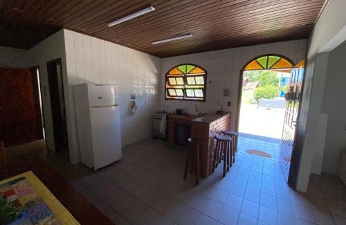 Palhoca House | Curta o paraíso Enseada de Brito