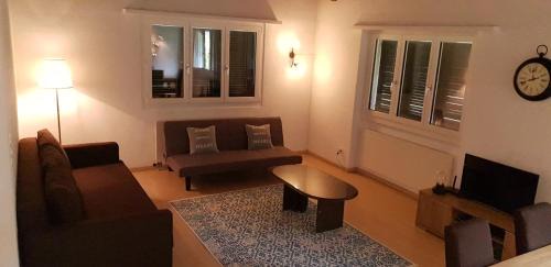 Bivio Apartment | Curtinfess Franklin