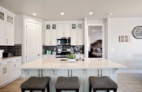 Sienna Hills House | Curtis Ladera RV PAD, Basketball Hoop, Community Pool