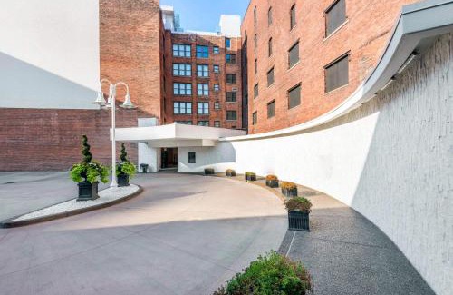 Downtown Buffalo Hotel | Curtiss Hotel, an Ascend Collection Hotel