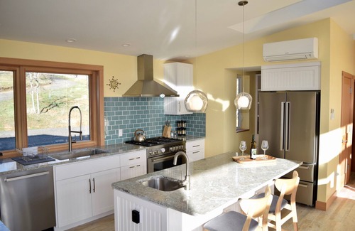 Ashland House | Custom Ashland Home with Fantastic Mountain Views