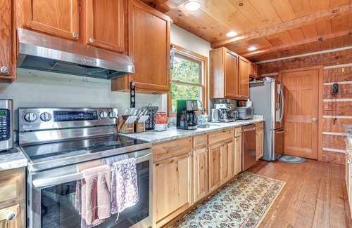 Clarklake Cabin | Custom-Built Clarklake Cabin: Sauna & Cold Plunge!