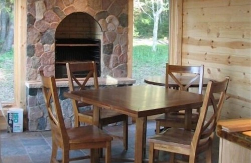 Hayward House | Custom built Home on Round Lake