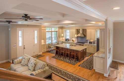 South Rehoboth House | Custom-Built In-Town Luxurious 6 Bedrm, 5 Ensuites+1/2 Bath, 7 mins Beach/Shops