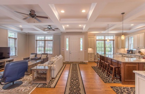 South Rehoboth House | Custom-Built In-Town Luxurious 6 Bedrm, 5 Ensuites+1/2 Bath, 7 mins Beach/Shops