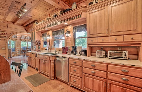 Celina House | Custom Cabin w/12 Acres on Dale Hollow Lake!