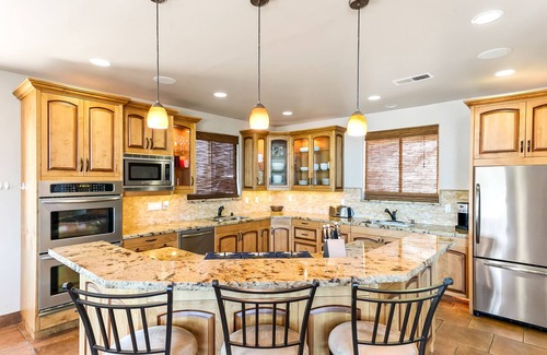 Browns Valley House | Custom Home at Collins Lake! Walk to Lake and Park! Great hiking! Great Fishing!