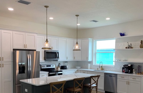 Marineland Acres House | Custom house, beachside neighborhood, 5-7min walk to the beach, dog friendly!