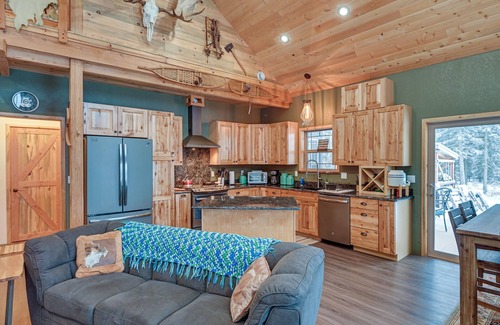 Kasilof Cabin | Custom Kasilof Cabin on 40 Private Acres