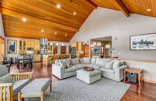 Sedro-Woolley House | Custom lakefront gem with private dock, hot tub, firepit, & chef's kitchen