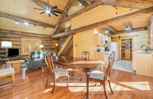 Beulah House | Custom log cabin in scenic setting with deck, partial AC & W/D - near beach/lake
