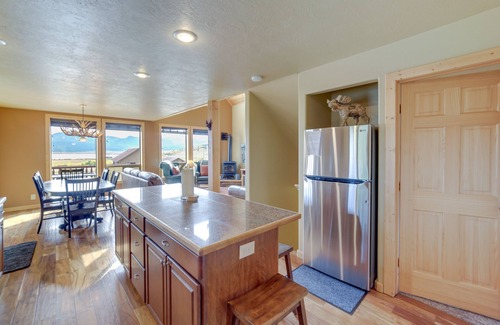 Island Park House | Custom Log Cabin w/Views - 20 Mi to Yellowstone!