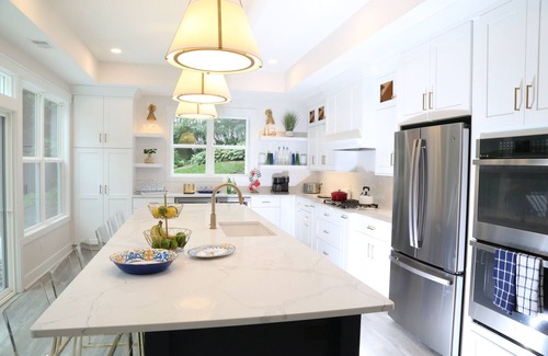 Fennville House | Custom Luxury Home! Huge heated pool, hot tub, all sports lake, min to Saugatuck