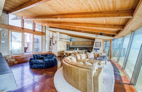 Kiwanda Shores House | Custom Oceanfront Marvel with wide open Haystack Rock View