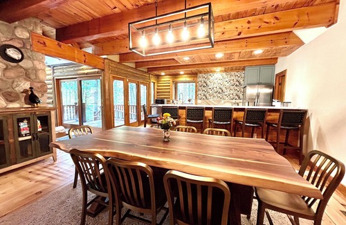 Mayfield Cabin | Custom River Front Property on 10 Acres, Sleeps 19