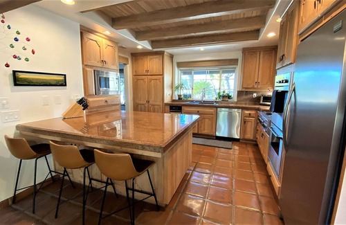 North Ridge House | Custom Southwest-style Executive Ranch Home on 3-acre lot