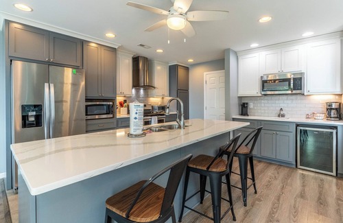 Bryson City Cabin | Customer Appreciation Year! Get a free night! See Description for details
