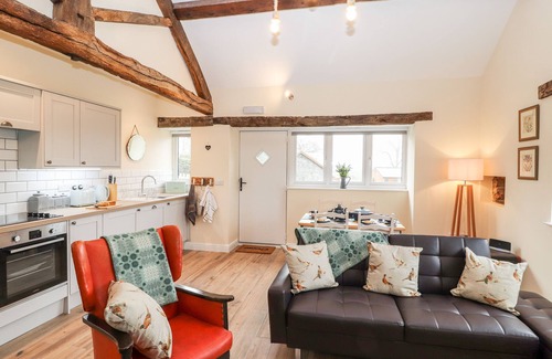 Oswestry Cottage | CUT MOCH, PLAS MOELFRE HALL BARNS in Llanrhaeadr-Ym-Mochnant