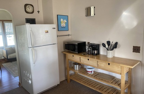 Madison House | Cute 1950s Bungalow in Quiet East Side Neighborhood