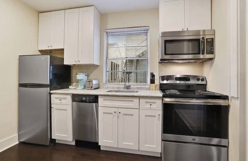 South 7th Ward Apartment | Cute 1bed steps from French Q, Bourbon St & Jazz venues