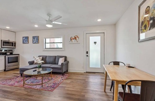 South 7th Ward Apartment | Cute 1bed steps from French Q, Bourbon St and Jazz venues