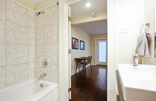 Faubourg Delassize Apartment | Cute 1bed steps from French Q and Jazz venues