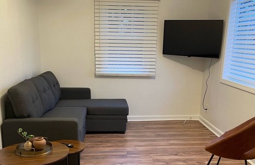 Seaview Apartment | Cute 2 Bedroom, Close to Long Beach and Cape Disappointment, *Off Highway 101*
