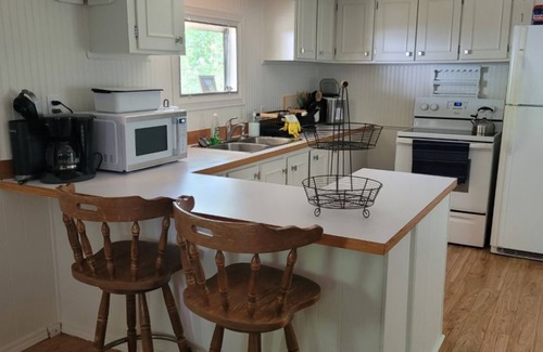 Park Hill House | Cute 2 Bedroom with Lake Access in Quiet Neighborhood - Sleeps 6