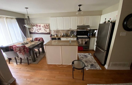 Ottawa Division House | Cute 3 bed rooms townhouse in Bridlewood/quite neighborhood