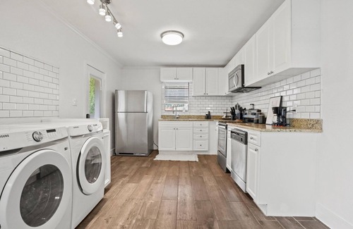 Fort Worth House | Cute 3 bedroom, 2 bathroom Tudor near TCU Campus.