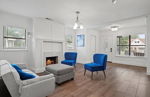 Fort Worth House | Cute 3 bedroom, 2 bathroom Tudor near TCU Campus.