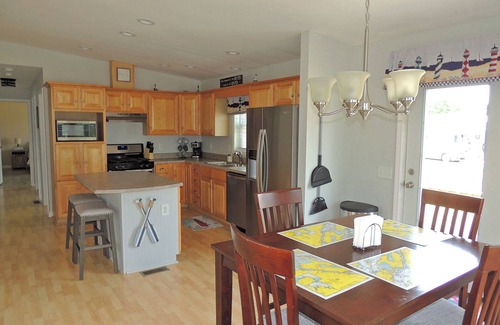Clayton House | Cute 3BR/2BA home located in the Village of Clayton with dock rental available