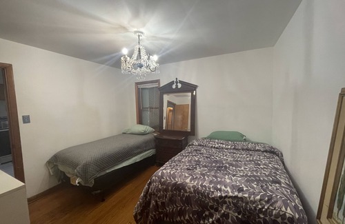 Budlong Woods House | Cute and Cozy 2 Bedroom