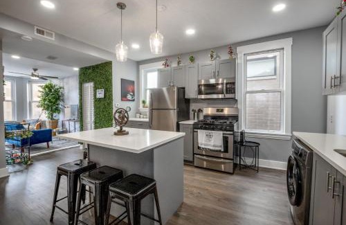 West Town House | Cute and Cozy Chicago Modern Condo