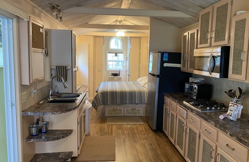 Crescent City House | Cute and Cozy, on the St. John's River. Bring your boat.