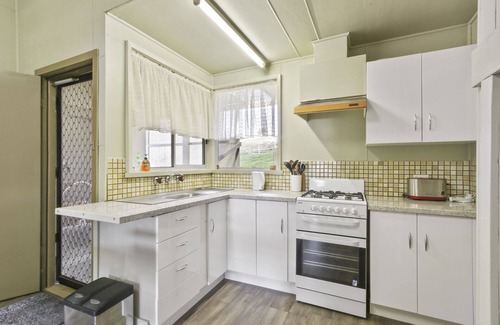 Omeo Cottage | Cute and quaint country cottage in the heart of Omeo Victoria.