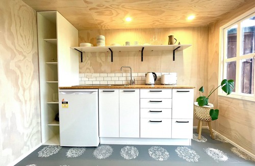 Mangawhai House | Cute and quirky loft with stunning rural views