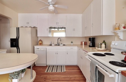 Albuquerque House | Cute and spacious 1 bedroom in a great location