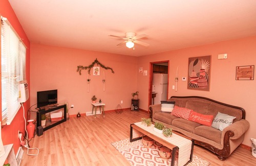 Lincoln House | Cute and Spacious One month min. rental