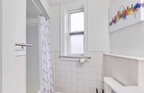 St. Louis Apartment | Cute Apt! Great for Long Stays!